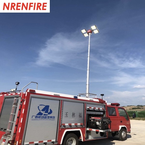 6m pneumatic telescopic mastFire Tender Mounted 4x180W LED Lights